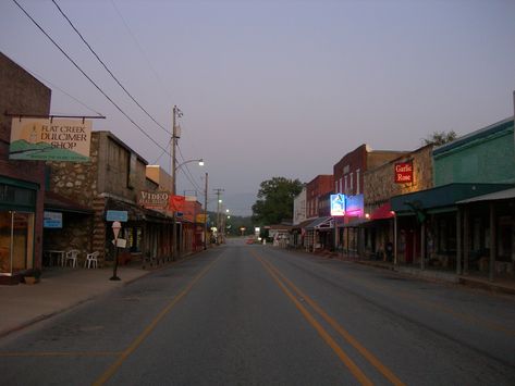 Road Trip Through Arkansas’s Most Picturesque Small Towns Hardy Arkansas, Small Town Mystery, Arkansas History, Taking It Slow, Arkansas Travel, Small Town America, Small Town Life, Eureka Springs, Southern Gothic