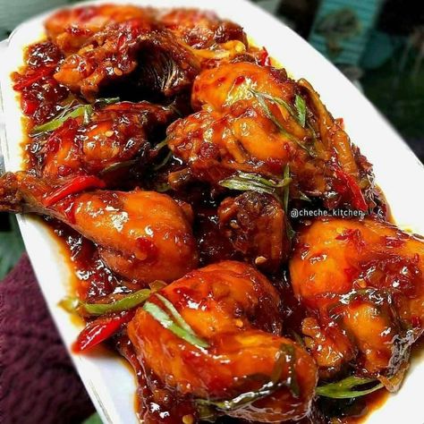 Resep ayam rumahan berbagai sumber Ayam Mentega, Ayam Kecap, Sweet Crepes Recipe, Malay Food, Meal Prep On Fleek, Berbuka Puasa, Asam Jawa, Ayam Bakar, Spicy Chicken Recipes