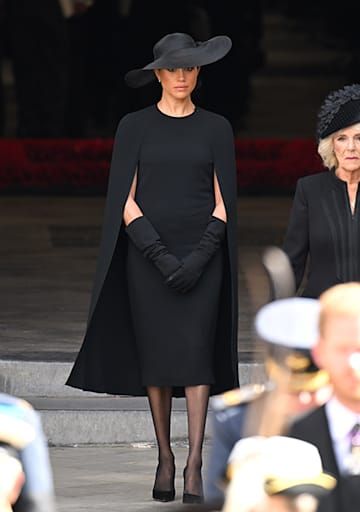 Meghan Markle Queens Funeral, Megan Markle Funeral, Meghan Markle Funeral Outfit, Megan Markle Outfits Royal, Meghan Markle Funeral, Queen Outfits Royal Medieval, Queen Outfits Royal, Funeral Clothes, Black Drag Queen