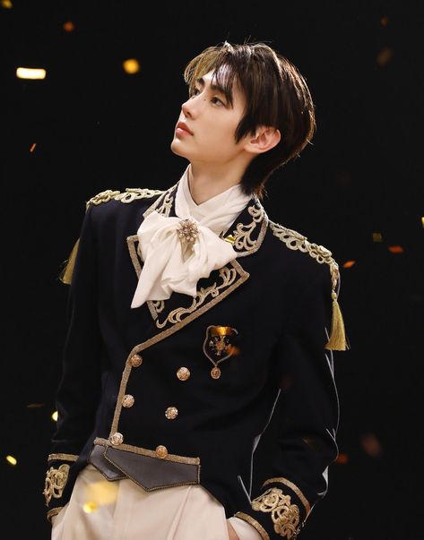 Prince Outfit Medieval, Medieval Prince Outfit, Prince Outfits Aesthetic, Fantasy Prince Outfit, Shadow Wizard, Prince Suit, Money Gang, My First Story, Prince Costume