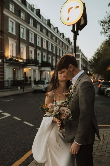 London Wedding Photoshoot, Slip Wedding Dress With Veil, London Wedding Photography, After Wedding Photoshoot, Photos Journal, Urban Chic Wedding, Couple Walk, Urban Wedding Photography, City Wedding Dress