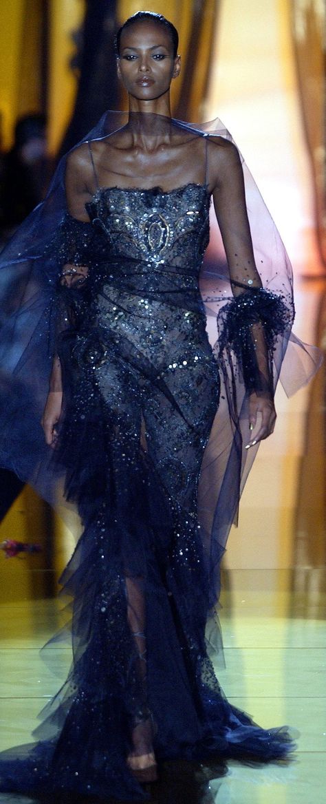 Elie Saab Couture, Chique Outfits, Elie Saab Fall, Runway Fashion Couture, Mode Costume, 90s Runway Fashion, Runway Outfits, Oscar Dresses, Paris Mode