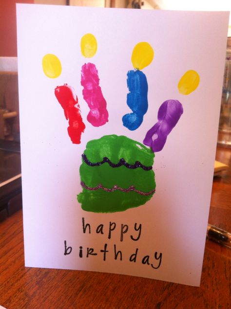 DIY happy birthday card. Easy for kids. Paint hand, fingers and add glitter. Kartu Ulang Tahun Diy, Birthday Cards To Print, Happy Birthday Cards Diy, Grandma Birthday Card, Anniversaire Diy, 25th Birthday Gifts, Free Birthday Card, Homemade Birthday, Birthday Card Craft