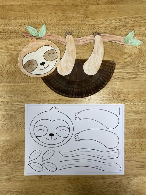 Jungle Paper Plate Craft, Preschool Animals Craft, Preschool Jungle Animal Crafts, Safari Paper Craft, Sloth Paper Plate Craft, Paper Plate Rainforest Animals, Handprint Sloth Craft, Sloth Art Preschool, Rainforest Ideas For Preschool