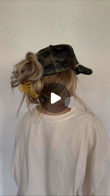 TORIE BLISS on Instagram: "claw clip hat style for long hair/extensions   #clawclip #springhair #hathair #hairhacks #hairtutorial" Claw Clip With Hat Tutorial, Hair Clip Hat Styles, Claw Clip And Hat Hairstyles, Baseball Cap Hairstyles Claw Clip, Ball Cap And Claw Clip, Baseball Hat And Claw Clip, Hair Up With Hat Style, Claw Clip With A Hat, Claw Clip Hat Trick