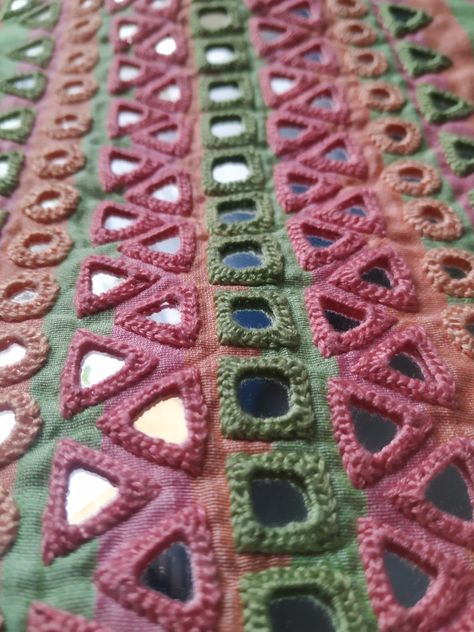 Sadu Bharat, Decorated Jeans, Trendy Mirror, Gamthi Work, Navratri 2023, Flower Pattern Design Prints, Simple Hand Embroidery Patterns, Kutch Work Designs, Mirror Embroidery