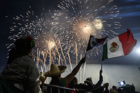 Mexico Independence Day, Mexican Independence Day, Independence Day Fireworks, Mexican Independence, Mexican People, Mexican Flags, Mexican American, Travel Friends, 2024 Vision