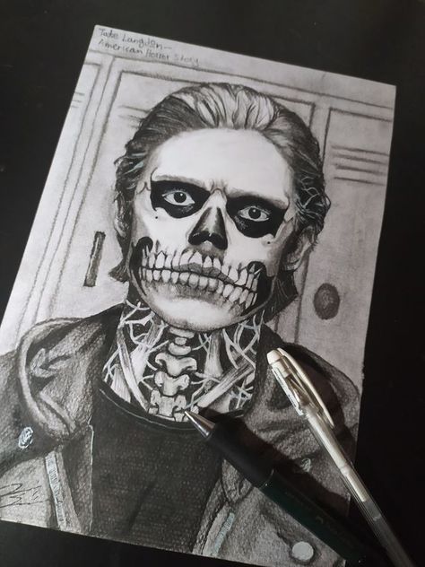 Evan Peters, Tate Langdon, Creepy Drawings, Chicano Drawings, Heaven Art, Architecture Design Sketch, Sketch Tattoo Design, Anatomy Sketches, Doodle Art Designs