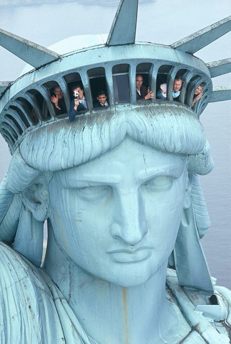 Historic photos show how the Statue of Liberty was built Copper Statue, Liberty Island, Avatar Images, New York Harbor, One World Trade Center, Lady Liberty, Cheap Hotels, World Trade Center, Historical Photos