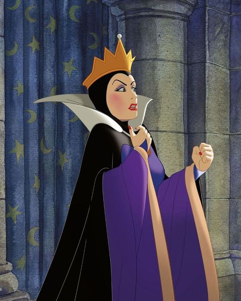 Disney Villans, Snow White Queen, Disney Evil Queen, Snow White Evil Queen, Evil Stepmother, Evil Disney, Snow White Seven Dwarfs, The Magic Flute, The Evil Queen