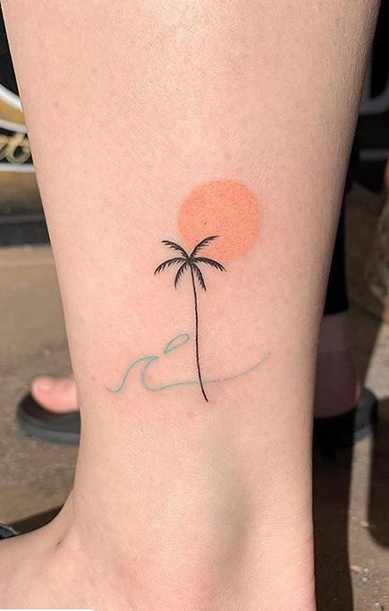 Unique California Tattoo, Cute Palm Tree Tattoo, Tattoo Nature Ideas, Tattoo Ideas Palm Tree, Tattoo Beach Ideas, Polaroid Tattoo Ideas, Palms Tattoo, Beach Tattoos For Women, Vacation Tattoos