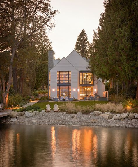 One Kindesign, Outdoor Makeover, Modern Lake House, Contemporary House Exterior, Shingle Style Homes, Lakefront Homes, Modern Farmhouse Exterior, Design Exterior, Farmhouse Exterior