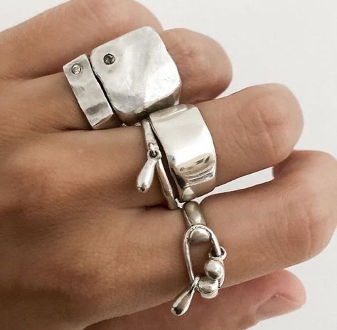 Chunky Silver Jewellery, Chunky Silver Rings, Dope Jewelry, Jewelry Lookbook, Chunky Rings, Funky Jewelry, Schmuck Design, Jewelry Inspo, Dream Jewelry