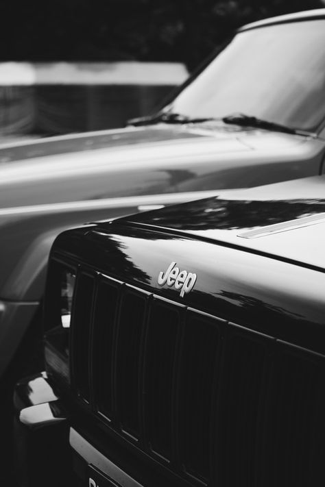 Jeep photo by Daniel Octavian (@danieloctavian) on Unsplash Jeep Aesthetic Wallpaper, Black Jeep Aesthetic, Idioms About Love, Love Idioms, Love Proverbs, Jeep Aesthetic, Thunderbird Car, Jeep Photos, Idiomatic Expressions