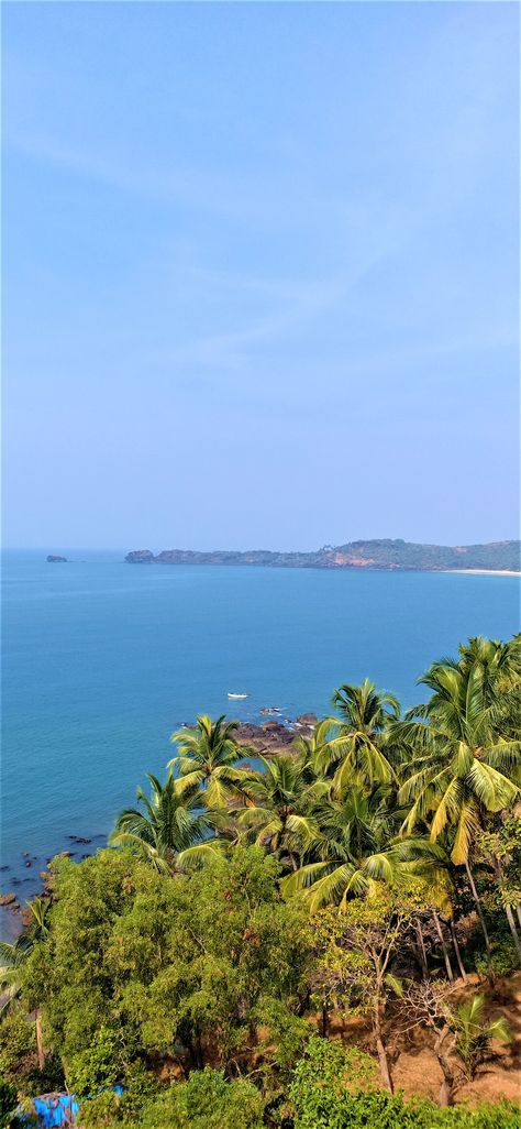 Pic from Cabo De Rama Fort, Canacona Ancient fort in South Goa, close to Agonda & Palolem beach Nature, Cabo De Rama Goa, Agonda Beach Goa, Goa Pics, Goa Wallpaper, Goa Aesthetic, Things To Do In Goa, Goa Beaches, Palolem Beach