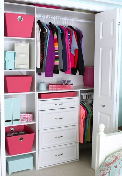 Small Kids Room, Kids Closet Organization, Reach In Closet, Clothes Closet Organization, Bedroom Organization Closet, Closet Layout, Closet Remodel, Small Closets, Small Closet Organization