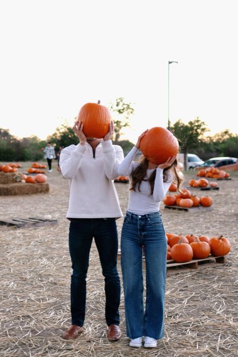 Pumpkin patch pictures! Cute Fall Date Ideas For Couples, Fall Pics Couples, Matching Pjs For Couples Pictures, Cute Fall Couple Aesthetic, Fall Couple Pictures Outfits Flannel, Pumpkin Patch Photo Shoot Couples, Fall Couple Pics Ideas, Fall Pic Ideas For Couples, Cute Couple Halloween Pictures