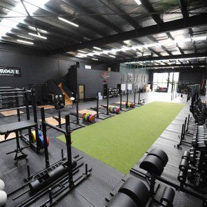 Gym Layouts, Functional Training Gym, Dark Gym, Commercial Gym Design, Warehouse Gym, Home Gym Basement, Dream Gym, Dream Home Gym, Gym Design Interior