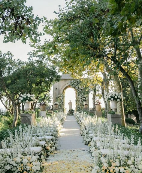 European Wedding Guide on Instagram: “RAVELLO . Flowers galore at Villa Cimbrone! Such a special setting for a wedding ceremony overlooking the Amalfi Coast. As one of the most…” Wedding Ideas European, Italian Wedding Altar, Tuscan Wedding Aisle, Italian Villa Wedding Ceremony, Wedding Venues Floral, Fall Wedding Italy, Villa Cimbrone Wedding Ceremony, Mediterranean Wedding Ceremony, Italy Wedding Ceremony