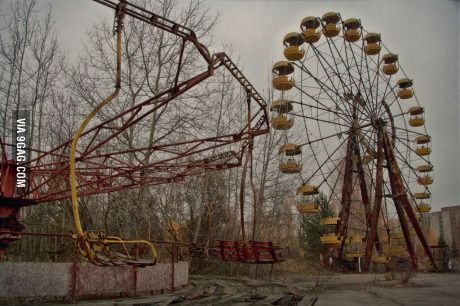 I love abandoned cities,Cernobyl is beautiful. Haunted Carousel, Chernobyl 1986, Chernobyl Nuclear Power Plant, Abandoned Amusement Park, Chernobyl Disaster, Soviet Russia, Abandoned Cities, Picture Dump, Open Days