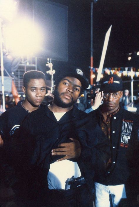 doughboy: "either they don't know.....don't show.....or don't care about what's going on in the hood."- Boys N The Hood. Boyz N The Hood Wallpaper, Boys N The Hood, 90s Black Movies, Hip Hop Movies, John Singleton, Boyz N The Hood, Hood Wallpapers, 90s Rap