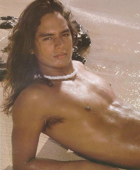 Hawaiian male model, from an old calendar Hawaiian Boys, Guys With Long Hair, Old Calendar, Polynesian Men, Hawaiian Men, Native American Men, Boys Long Hairstyles, Professional Dresses, Long Hair Styles Men