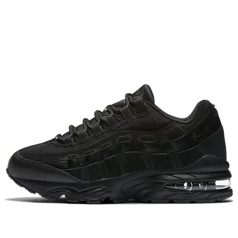 Kids Nike Air Max 95'Triple Black' GS black/black/black Marathon Running Shoes/Sneakers Vapour Max Nike, Pretty Shoes Sneakers, Dr Shoes, Kicks Shoes, Shoes Sneakers Jordans, All Nike Shoes, Sneaker Lovers, Marathon Running Shoes, Air Max 95