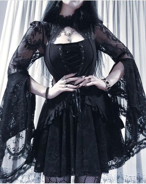 Romantic Goth Outfits, Killstar Dress, Goth Outfit Ideas, Goth Princess, Gothic Clothes, Goth Dress, Gothic Clothing, Alt Fashion, Gothic Dress