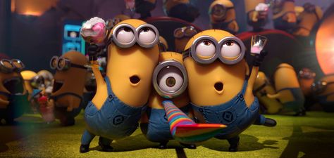 DESPICABLE ME 2 Minions, Despicable Me 2, Minion Facebook, Happy Birthday Minions, Despicable Me 3, Minions Wallpaper, Twitter Backgrounds, Minions Despicable Me, Minion Birthday