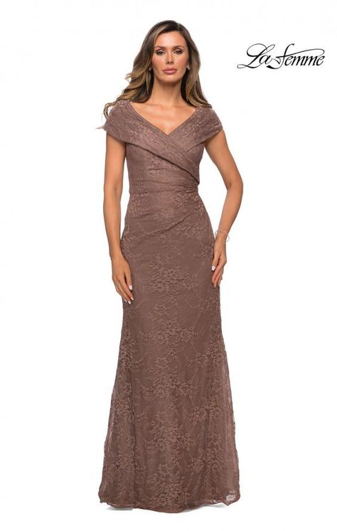 Brown Mother Of The Bride Dresses Long, Lace Evening Gowns, Mother Of Groom Dresses, Groom Dresses, Knit Lace, Mob Dresses, Evening Gowns Formal, Groom Dress, Brown Dress