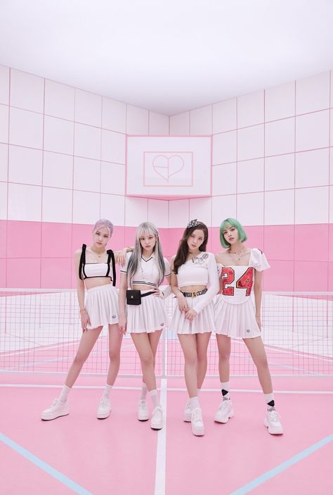 ICE CREAM BLACKPINK Blackpink Ice-cream, Blank Pink, Mode Rose, Blackpink Members, Mode Kpop, Rosé And Jennie, Lisa Blackpink Wallpaper, Lisa Rosé, Blackpink And Bts