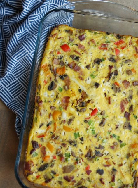 Veggie Egg Bake, Easy Egg Bake, Cottage Cheese Recipes Healthy, Cottage Cheese Eggs, Breakfast For A Crowd, Egg Bake, Cottage Cheese Recipes, Quiche Recipes, Breakfast Recipes Casserole