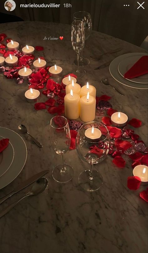 Valentine’s Day aesthetic, candle lit dinner Date Night Table Setting At Home, Anniversary Dinner Ideas At Home, Candle Night Dinner, Romantic Home Dates, Date Night Ideas At Home Romantic, Romantic Dinner Setting, Romantic Dinner Decoration, Romantic Room Decoration, Romantic Date Night Ideas