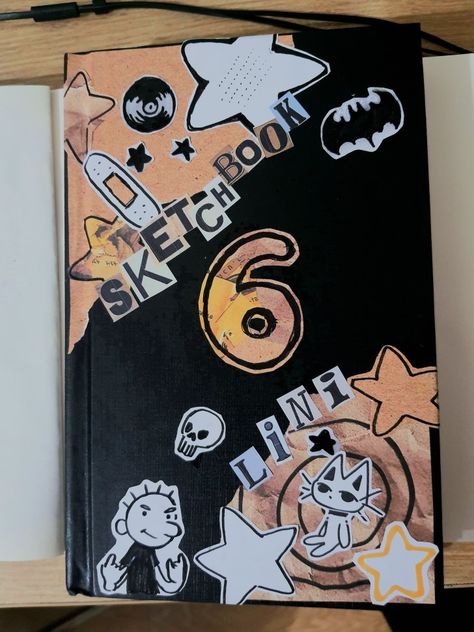 Decorating My Sketchbook Cover, Diary Decoration Ideas Cover, Sketchbook Cover Ideas Paint, Sketchbook Decoration Cover, Sketchbook Cover Ideas Aesthetic, Sketchbook First Page Ideas, Sketchbook Front Cover Ideas, Sketch Book Cover Ideas, Sketchbook Cover Ideas