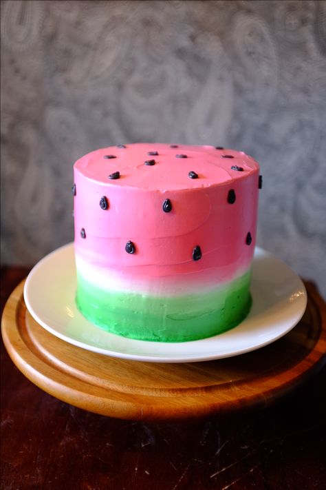 Watermelon cake by Gwen Freas Tropisk Fest, Watermelon Cake Birthday, Watermelon Birthday Parties, Watermelon Cake, Homemade Birthday Cakes, Watermelon Party, Watermelon Birthday, Dessert Party, Birthday Cake Ideas