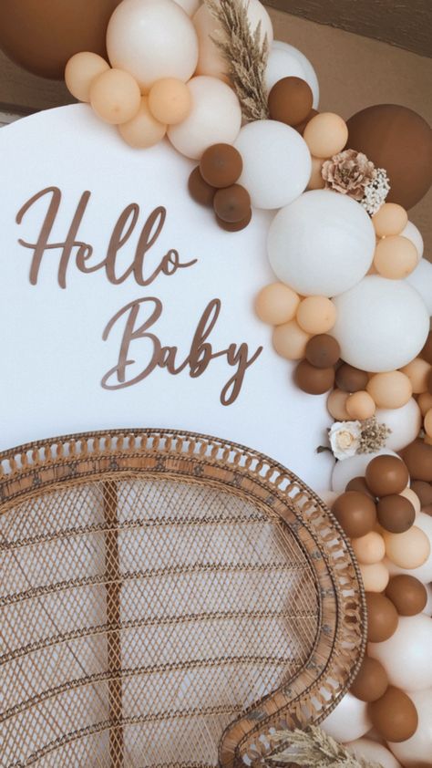 Hello baby neutral baby shower // brown balloons // balloon garland // teddy bear baby shower Brown Baby Shower Ideas, Baby Shower Garcon, Brown Balloons, Chanel Baby Shower, Fancy Baby Shower, Teddy Bear Baby Shower Theme, Jordan Baby Shower, Baby Shower Decorations Neutral, Deco Baby Shower