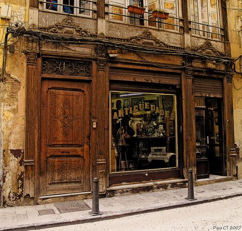 Antique Store, Valencia, Spain. Come on, how can you not totally love Valencia? Dream Place, Shop Fronts, Valencia Spain, Antique Store, Shop Front, Store Front, Antique Stores, Antique Shops, Oh The Places Youll Go