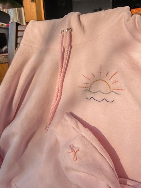 Easy Hoodie Embroidery, Pink Embroidered Sweatshirt, Crewneck Embroidery Diy, Embroidered Quotes On Clothes, Cute Things To Embroider On Sweatshirts, Embroider Sweatshirts Diy, Embroidery Ideas Sweatshirt, Diy Embroidery Sweatshirt, Hand Stitched Sweatshirt