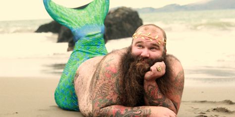 I sea you, big man. Humour, Funny Fails, Mermaid Photography, Funny Photo, Poses Photo, Beach Shoot, Beach Collection, Beautiful Mermaids, Photo Instagram