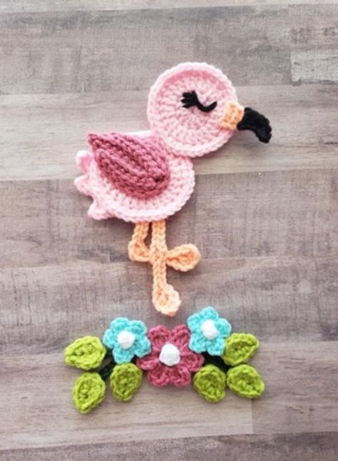 Crochet Granny Square - Crochet Motif - Crochet Patterns - Crochet Projects - Crochet Craft Amigurumi Patterns, Knit Applique, Flamingo Applique, Appliqué Crochet, Infant Crochet, Crochet Creatures, Crochet Flamingo, Crochet Appliqué, Crochet Applique Patterns Free