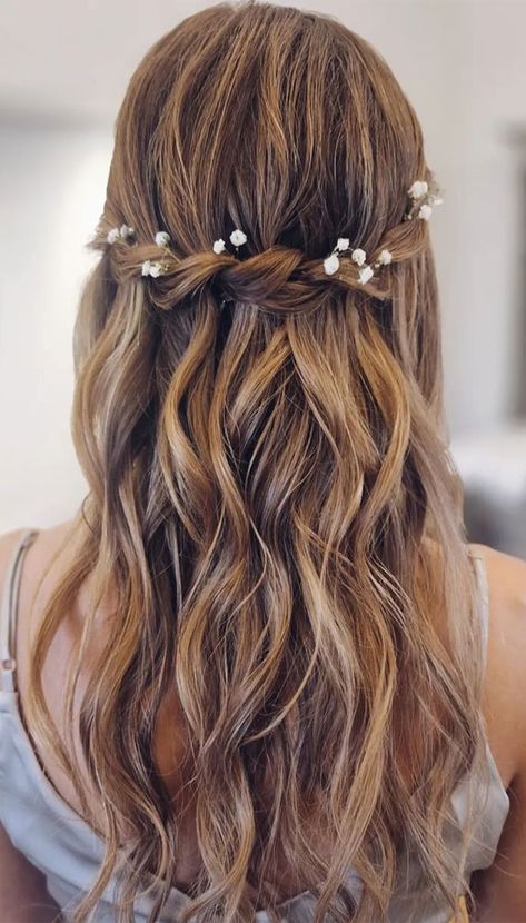 Teen Wedding Hairstyles, Medium Length Boho Hairstyles, Beachy Wedding Hair Long, Bridal Hair With Flowers, Beachy Wedding Hair, Boho Bridesmaid Hair, Wedding Hairdos, Waterfall Twist, Chic Hairstyle