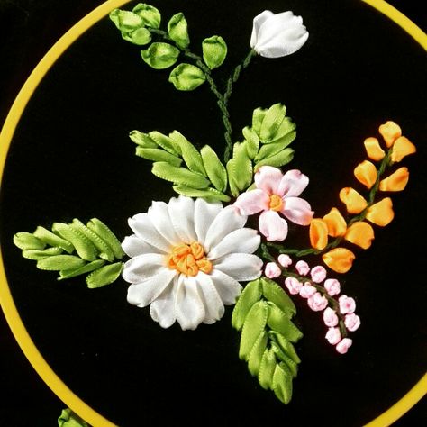 Flower Making With Ribbon, Embroidery Flower Patterns, Embroidery Flower Pattern, Sulam Pita, Silk Ribbon Embroidery Tutorial, Sulaman Pita, Ribbon Embroidery Kit, Dresses Silk, Ribbon Embroidery Tutorial