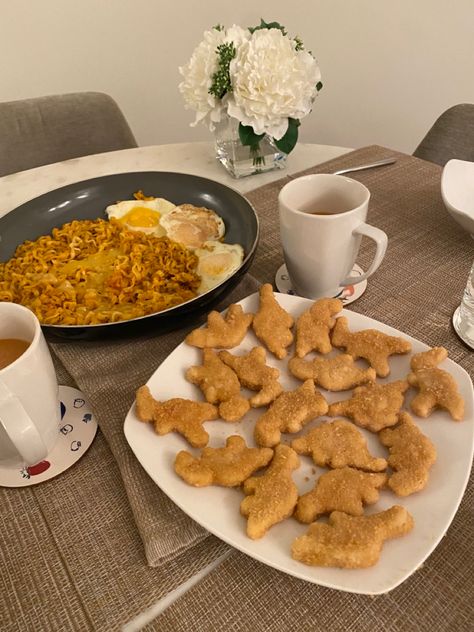 girl dinner, dino nuggets, aesthetic dinner, ramen, buldak ramen, dinosaur nuggets, nuggies Essen, Dino Nugget Aesthetic, Dino Nuggets Aesthetic, Nuggets Aesthetic, Ramen Buldak, Dinosaur Nuggets, Dinner Ramen, Dino Nuggies, Friendgroup Aesthetic