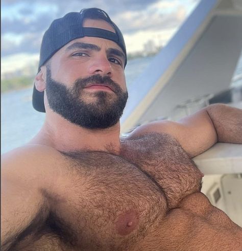 Hairy Club For Men Tumblr, Big Bearded Men, Big Beards Men, Muscular Men Fashion, Chubby Guy, Big Beards, Big Men Fashion, Beefy Men, Bear Men