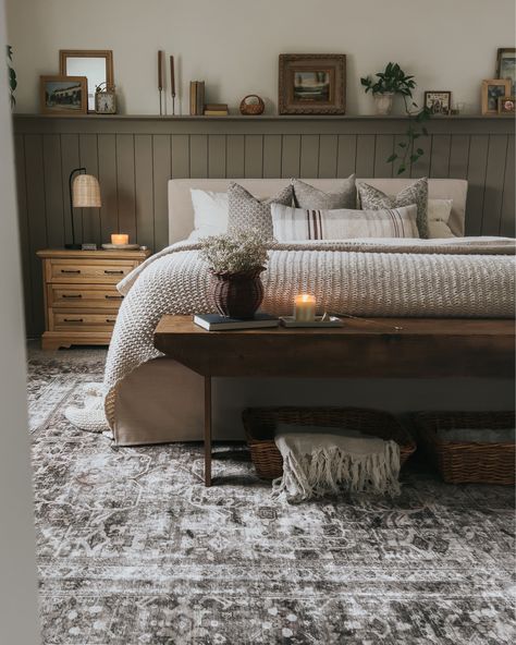 Bedroom Decor Cozy, Creative Bedroom, Casa Vintage, Cottage Bedroom, Hus Inspiration, Joanna Gaines, Remodel Bedroom, Master Bedrooms Decor, Bedroom Inspo