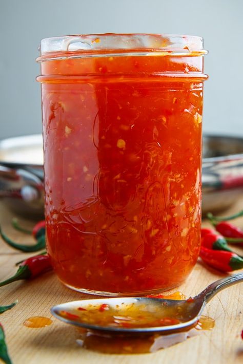 Sweet Chilli Sauce Recipe, Sweet Chili Sauce Recipe, Chili Sauce Recipe, Homemade Hot Sauce, Thai Sweet Chili Sauce, Hot Sauce Recipes, Budget Bytes, Homemade Condiments, Sweet Chilli Sauce