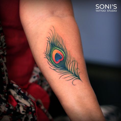 Peacock Feather Tattoo Soni's Tattoo Studio 09974432274 Navsari Gujarat . Tattoo done by your favourite artist @nitesh_devi_soni at most Trusted Tattoo Studio of town @sonistattoo_by_nitesh #sonistattoo #navsari #gujarat #india #tattoo #besttattooingujarat #besttattooinindia #tattooingujarat #tattooinindia #tattoos #tattooartist #tattooideas #tattooist #tattoolife #tattoodesign #tattoolove #tattoowork #art #tattoostudio #tattooart #tattoopro #proffesionaltattooartist #customtattoo #uniquetattoo Radhakrishna Tattoo, Peacock Tattoo Feather, Morepankh Tattoo, More Pankh Tattoo, Krishna Feather Tattoo, Morpankh Tattoo, Peacock Feathers Tattoo, Mor Tattoo, Mor Pankh Tattoo