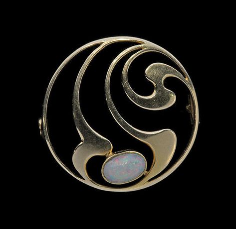 Murrle Bennett and Co - Art Nouveau Brooch - Tadema Gallery Art Nouveau Metalwork, Art Neauveau Jewellery, Art Nouveau Rings, Art Noveau Jewellery, Art Nouveau Circle, Art Deco Jewellery, Bijoux Art Nouveau, Art Nouveau Ring, Motif Art Deco