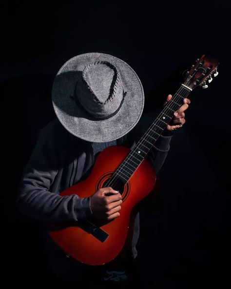 Man With Guitar Photography, Guitar Photography Ideas, Men With Guitar, Music Photography Creative, Pose With Guitar, Photo With Guitar, Guitarist Photoshoot, Guitar Players Photography, Poses With Guitar