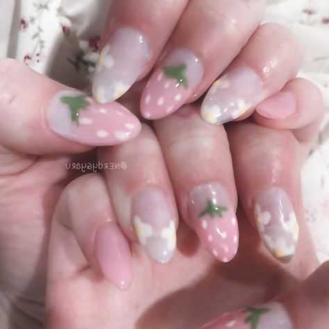 ꒰🍥 ꒱– i'm not the owner﹔☆༘⋆ ʚɞ Strawberry Kawaii Nails, Nails Design Strawberry, Pink Nails Strawberry, Miffy Acrylic Nails, Cute Nail Stickers, Cute Core Nails, Pastel Aesthetic Nails, Strawberry Themed Nails, Strawberry Nails Pink